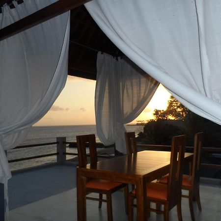Cafe Alberto B And B Senggigi Exteriör bild