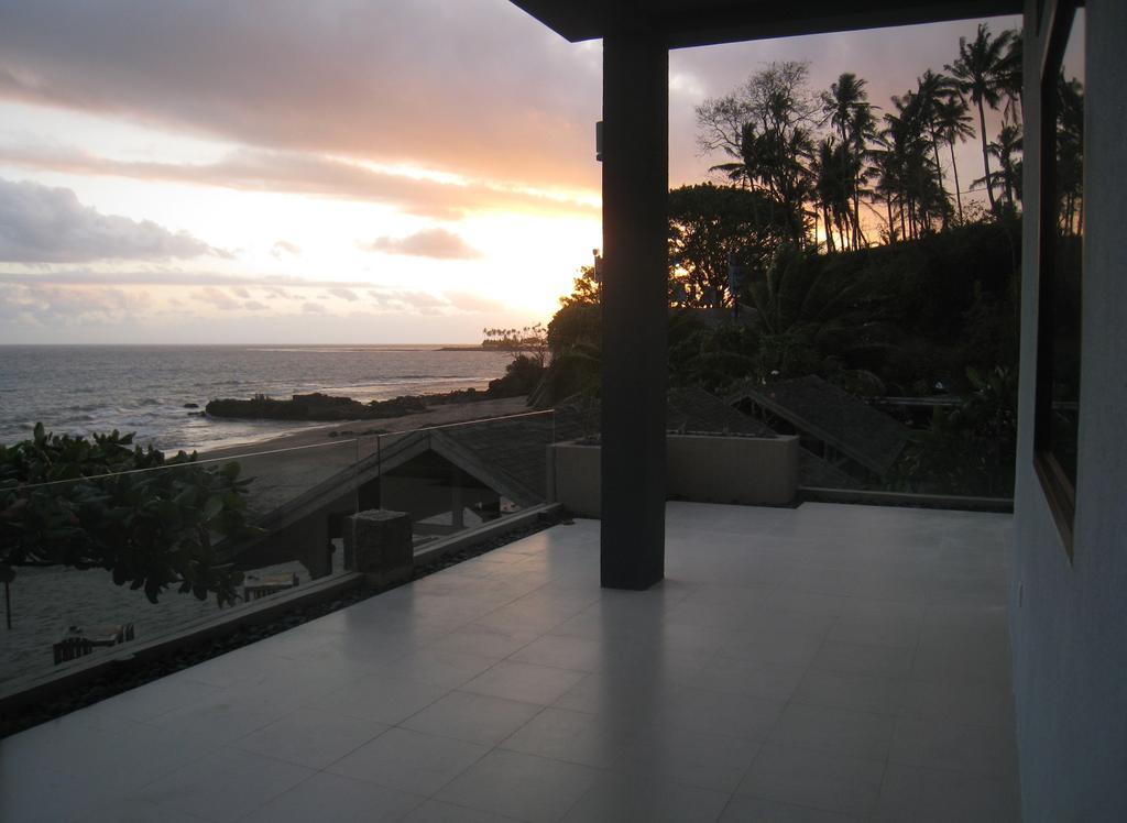 Cafe Alberto B And B Senggigi Exteriör bild