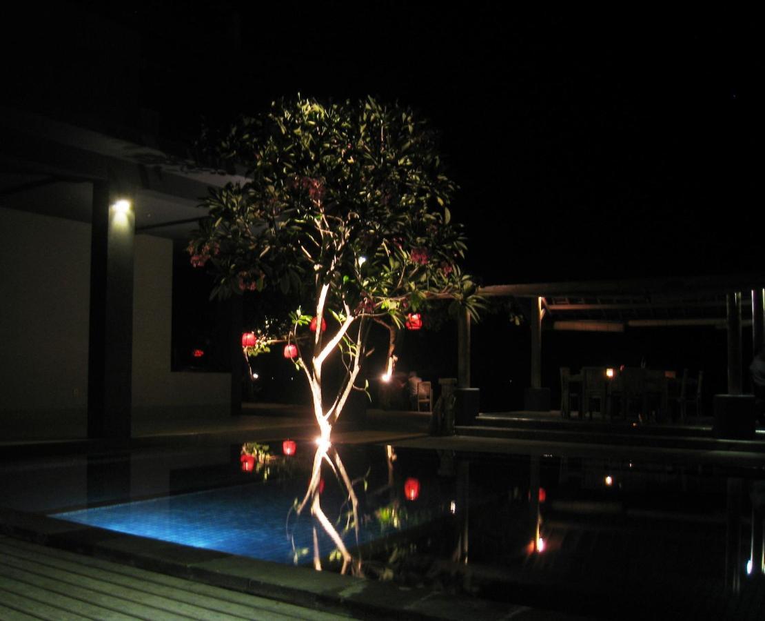 Cafe Alberto B And B Senggigi Exteriör bild